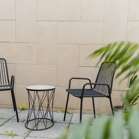 N14 Elegant In With Ac And Parking Apartment