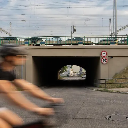 N14 Elegant In With Ac And Parking * Братислава