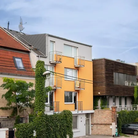 N14 Elegant In With Ac And Parking Apartment Pressburg