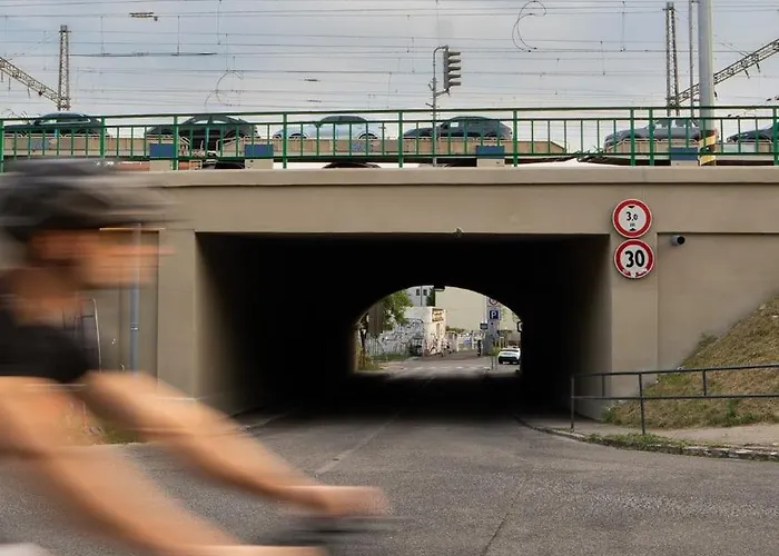 N14 Elegant In With Ac And Parking * Bratislava