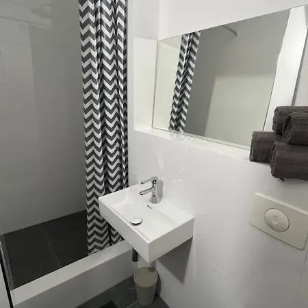 N14 Elegant In With Ac And Parking * Bratislava